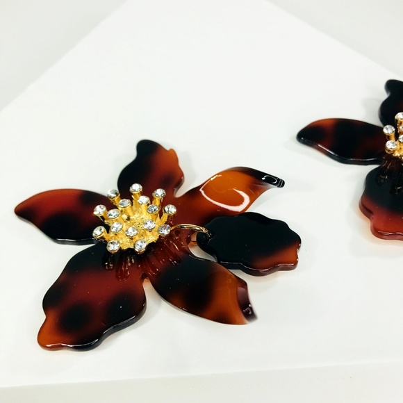 Crystal Lily Drop Earrings Tortoise - Picture 3 of 6